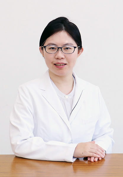 泌尿器科医員 岡本 麻